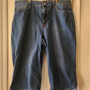 Gloria Vanderbilt All-Around Slimming Effect jean bermuda length shorts size 18